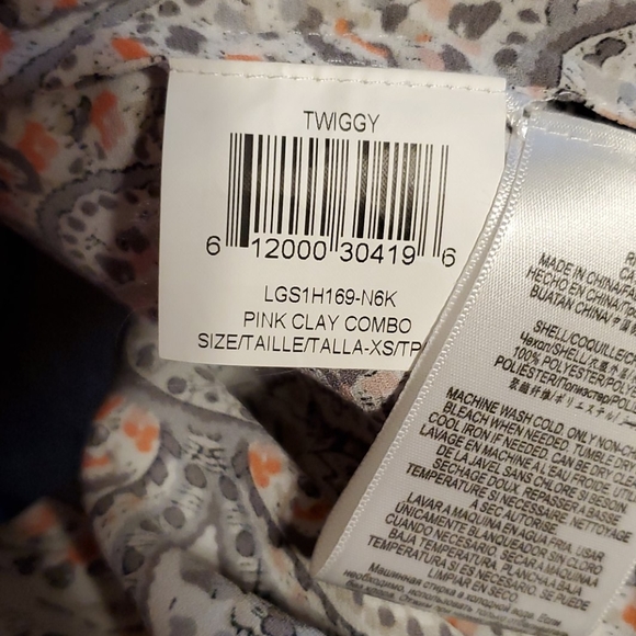 BCBGMAXAZRIA Top - Picture 5 of 6